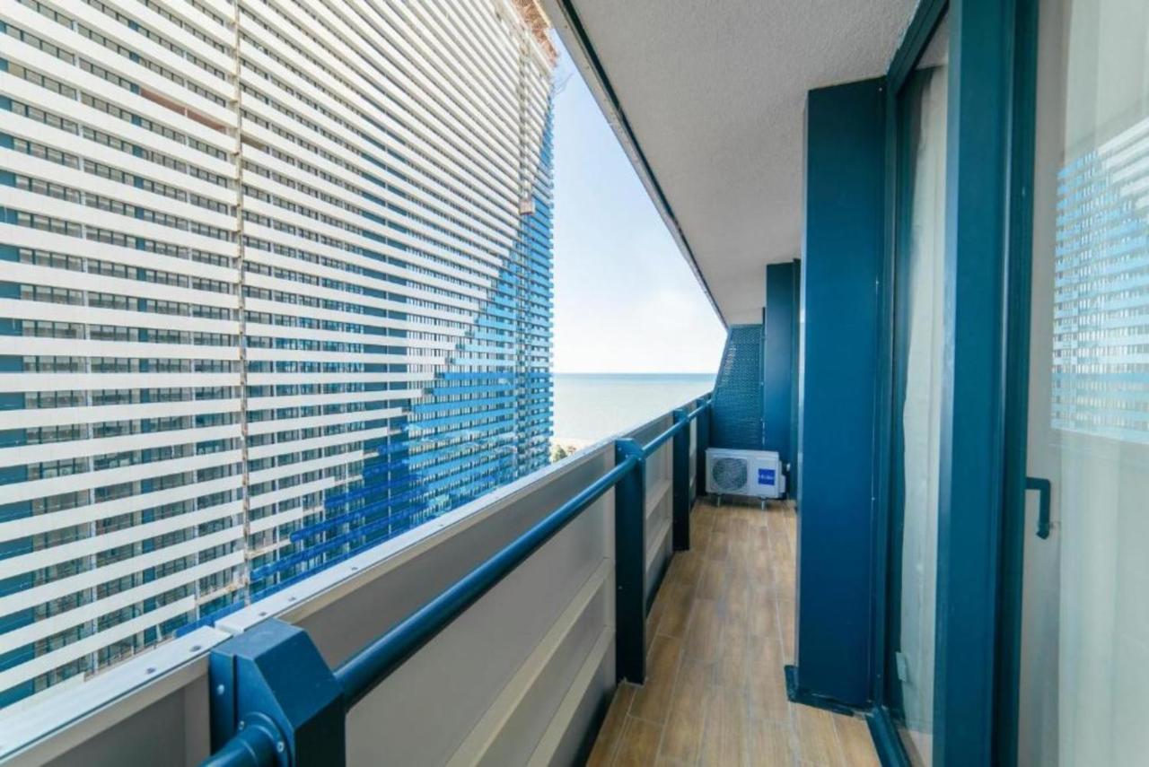 Black Sea Aparthotel Orbi City Батуми Екстериор снимка