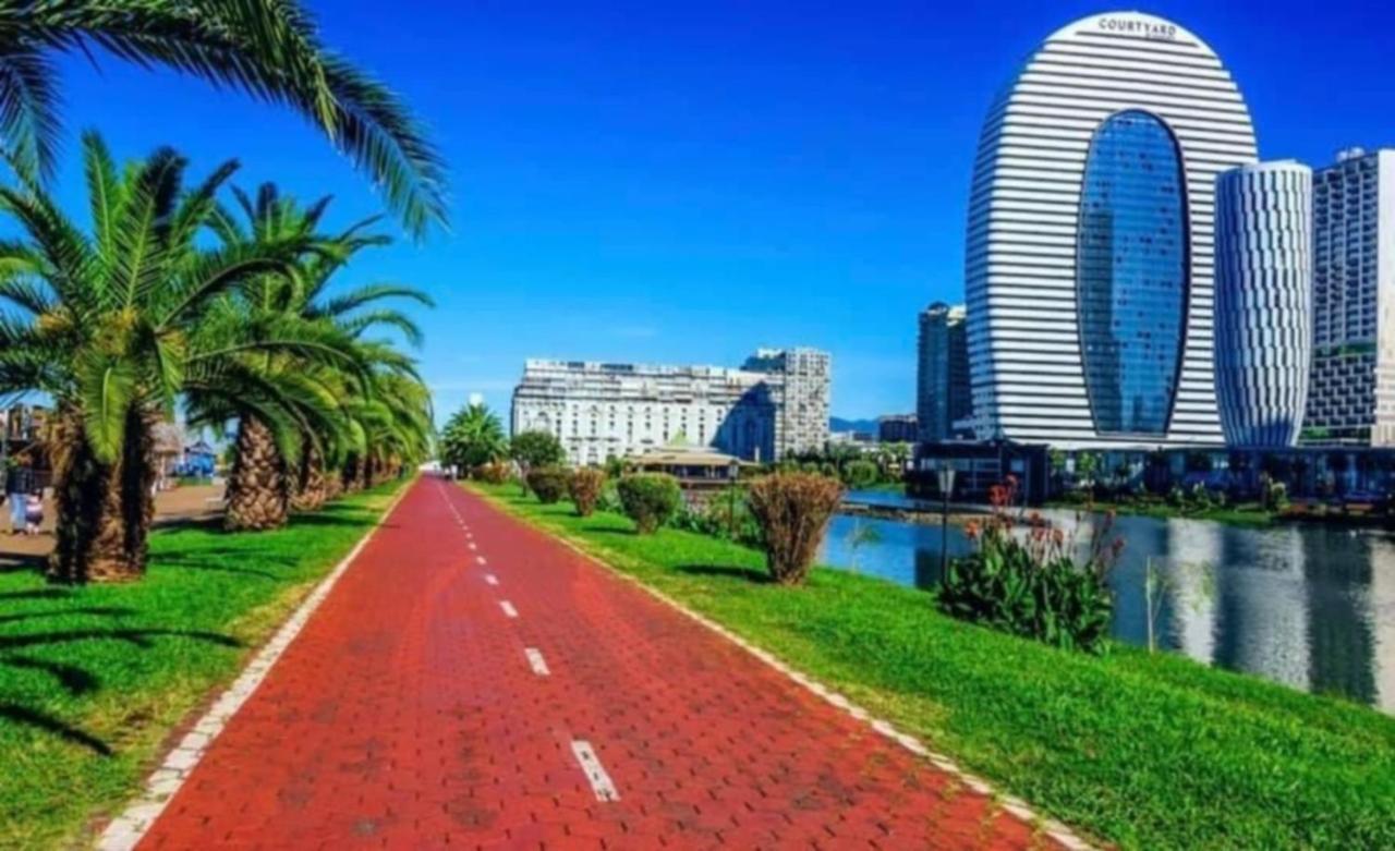 Black Sea Aparthotel Orbi City Батуми Екстериор снимка